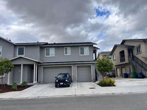 Photo of 708 Gabilan Drive, SOLEDAD, CA 93960 (MLS # ML82044066)