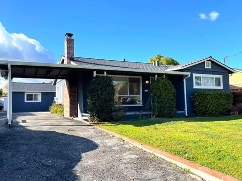 Photo of 1153 Erin Way, CAMPBELL, CA 95008 (MLS # ML82029235)