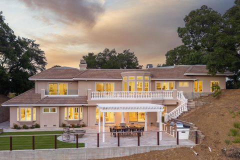 Photo of 21668 Toll Gate Road, SARATOGA, CA 95070 (MLS # ML82045552)