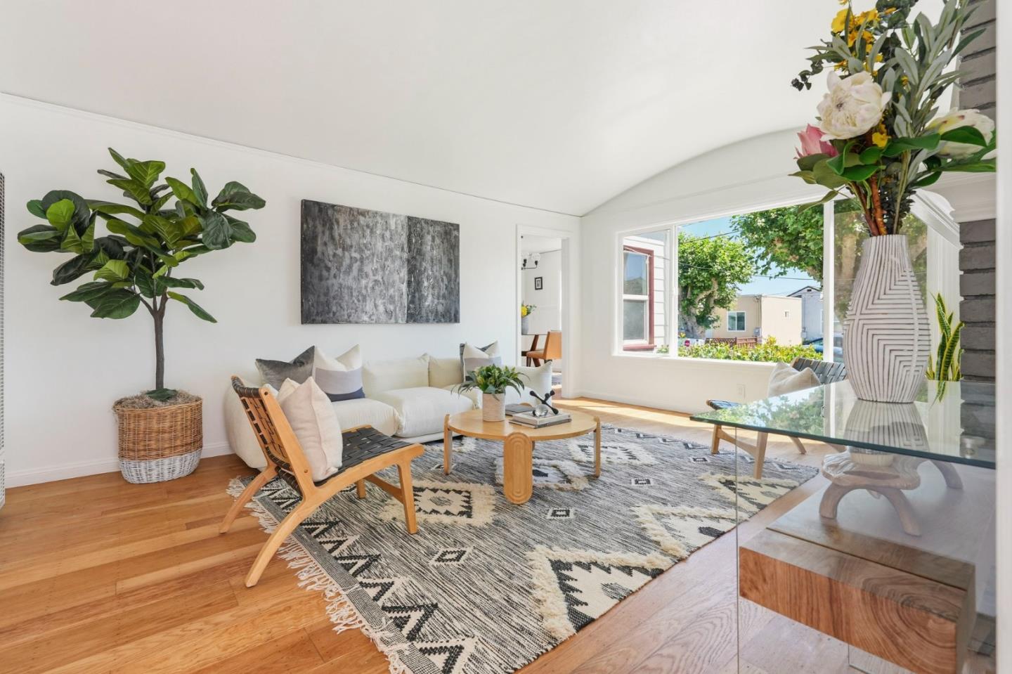 527 Poplar Avenue
