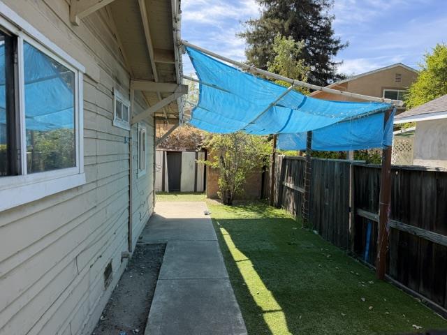 1901 West Middlefield Road