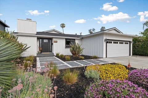 Featured picture for the property ML82004412