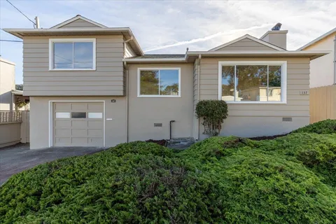 137 Adrian Avenue, South San Francisco, CA 94080 - #: ML82028898