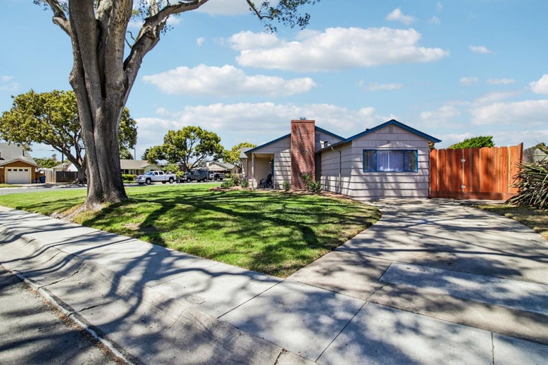 246 Loma Drive