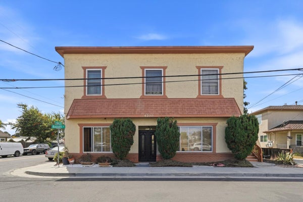 4200 BASSETT ST, SANTA CLARA, CA 95054 - Image 731893b59a14dd18455c19f7aadb3d0e/3094852075