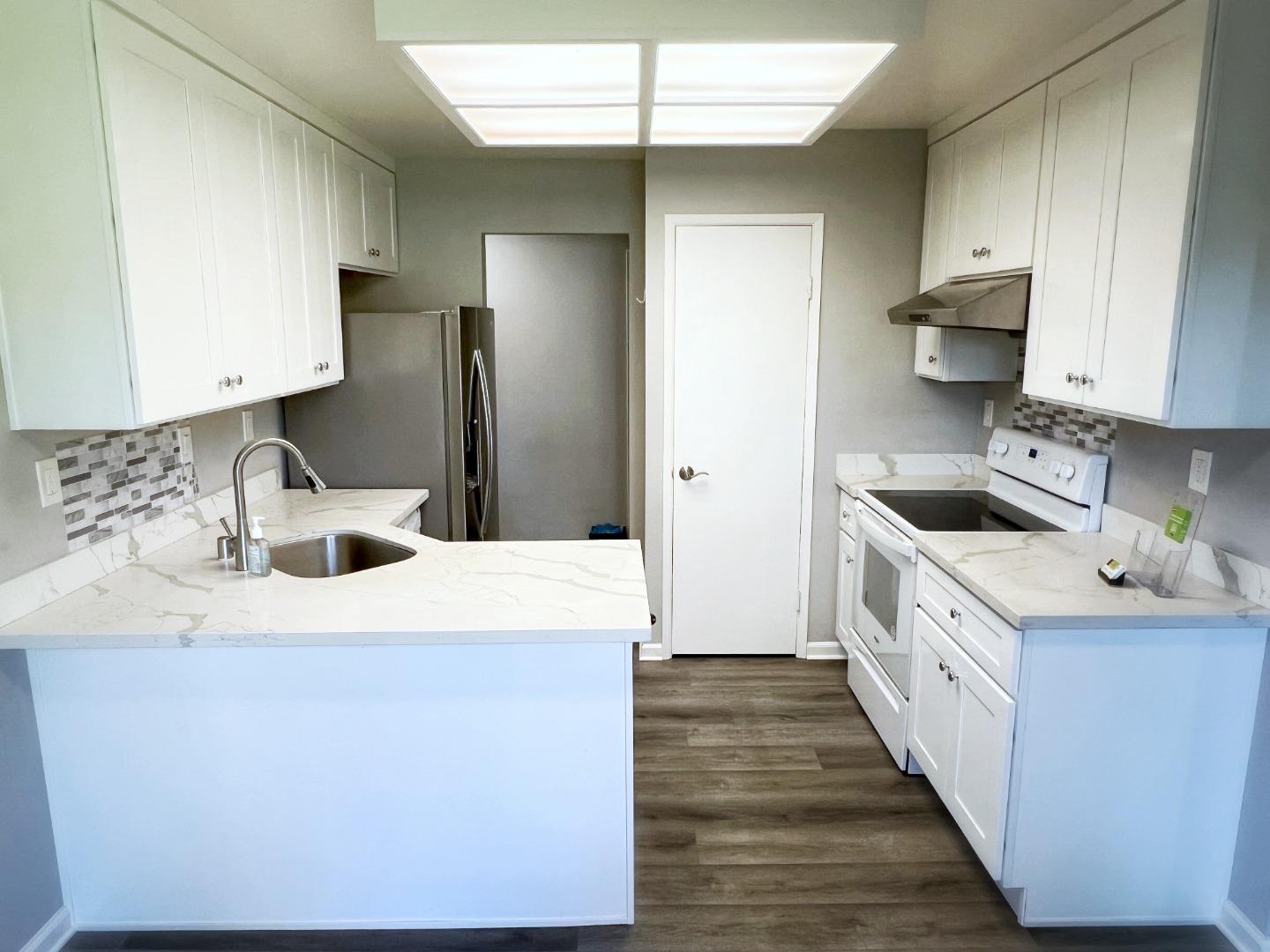 2599 Easton Lane 108