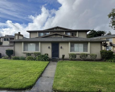 Photo of 1893 Cherokee Drive #1, SALINAS, CA 93906 (MLS # ML82027741)
