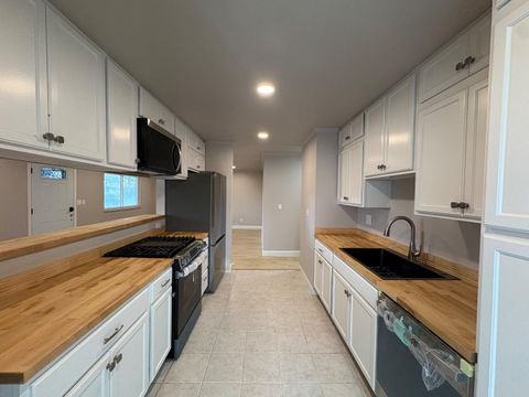 Tiny photo for 6042 Coad Lane, RIVERBANK, CA 95367 (MLS # ML82027732)