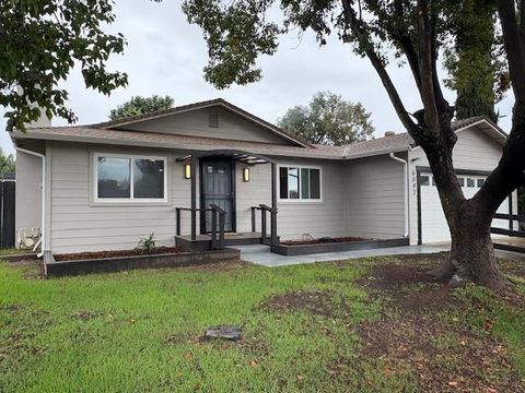 Photo of 6042 Coad Lane, RIVERBANK, CA 95367 (MLS # ML82027732)