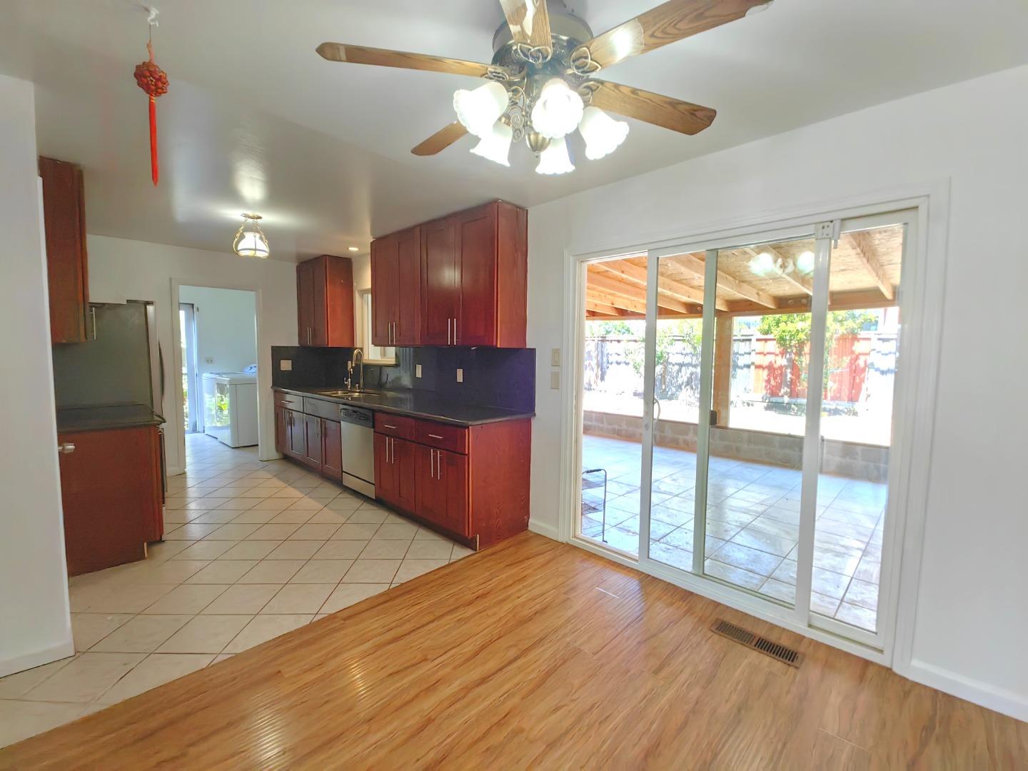 2631 Lombard