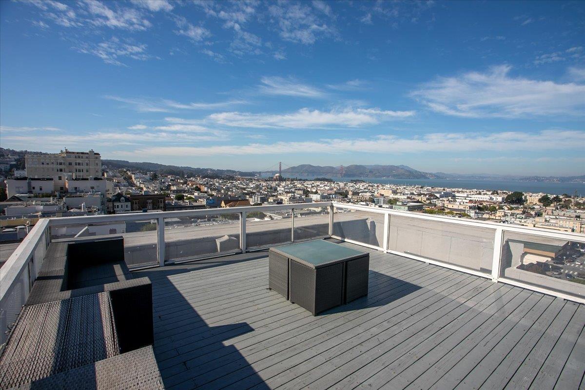 1990 Green Street 107