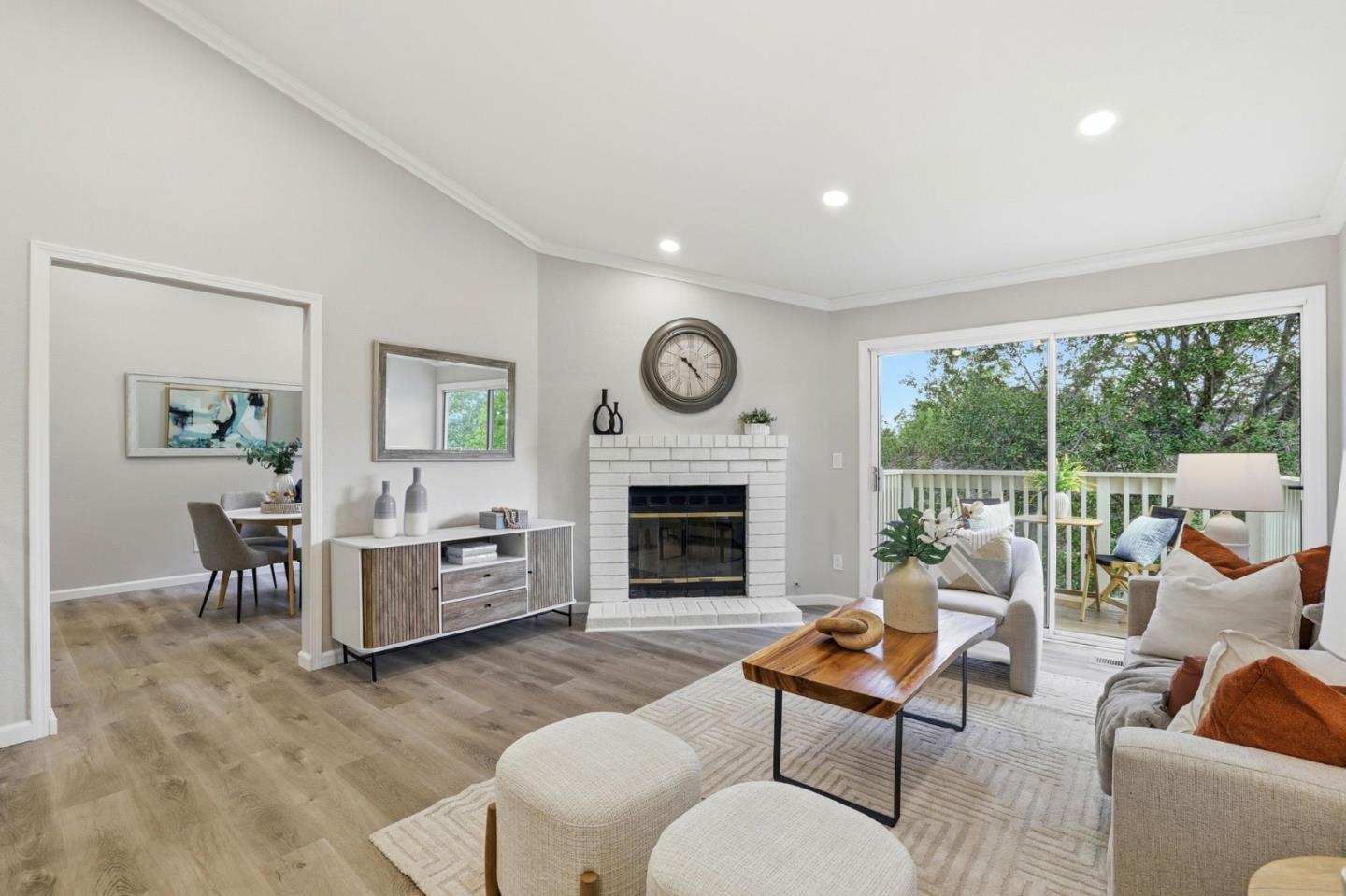 1222 Linder Hill Lane