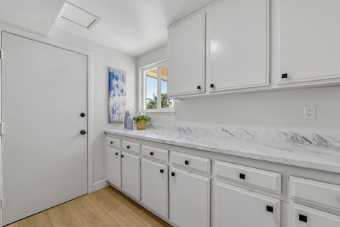 Tiny photo for 180 Park Sharon Drive, SAN JOSE, CA 95136 (MLS # ML82025048)