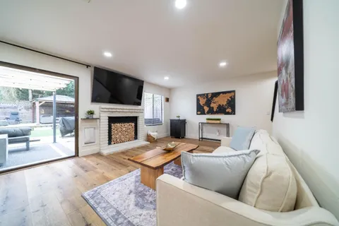 MLS: ML82003187