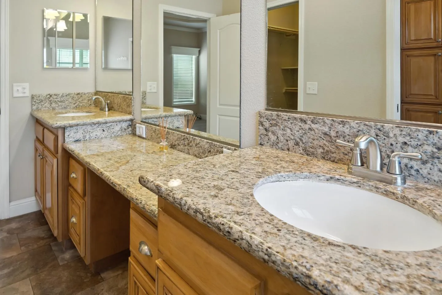 Mountain View, California 94041, United States, 3 Bedrooms Bedrooms, ,2 BathroomsBathrooms,Residential,Active,159507