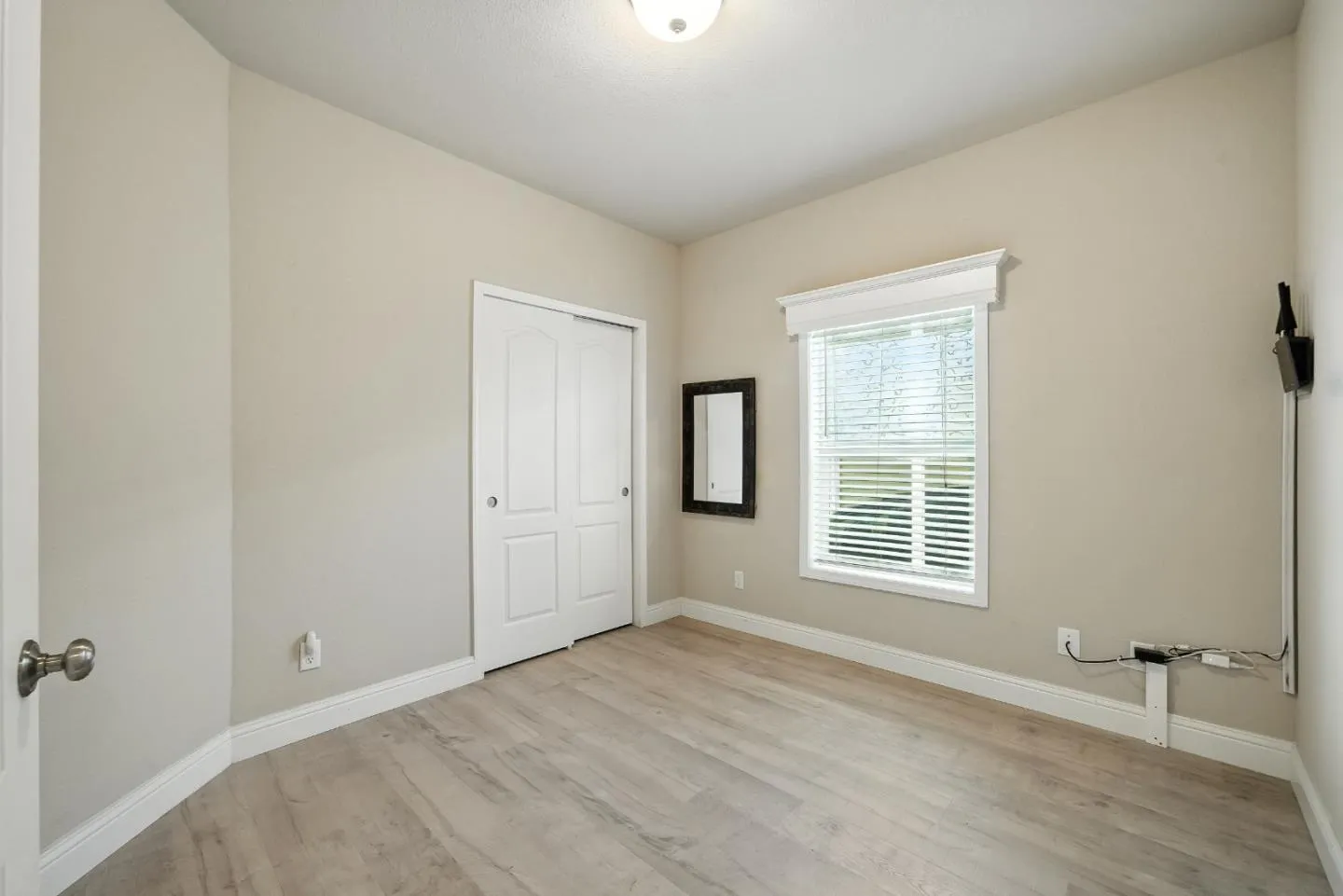 Mountain View, California 94041, United States, 3 Bedrooms Bedrooms, ,2 BathroomsBathrooms,Residential,Active,159507