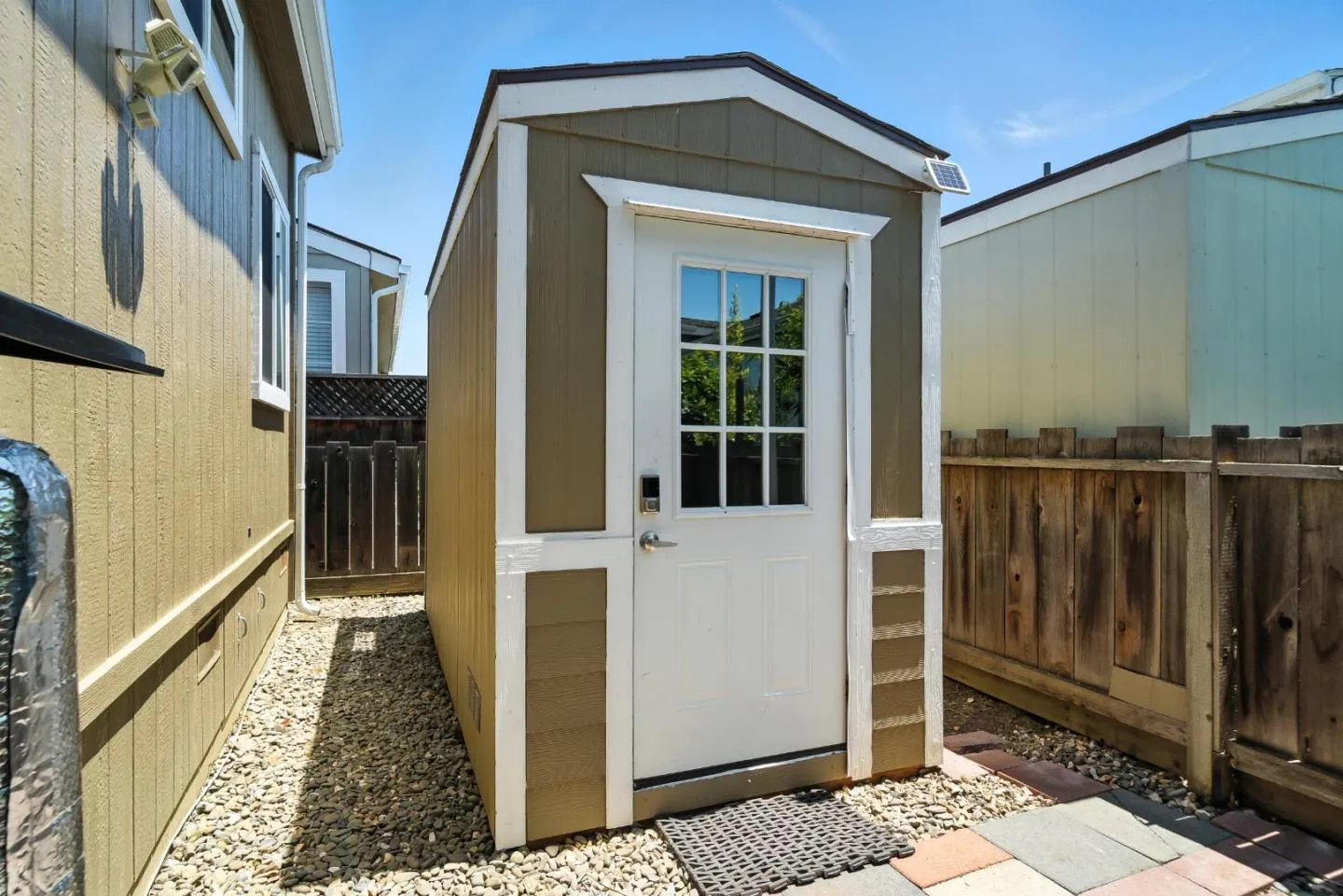 Mountain View, California 94041, United States, 3 Bedrooms Bedrooms, ,2 BathroomsBathrooms,Residential,Active,159507