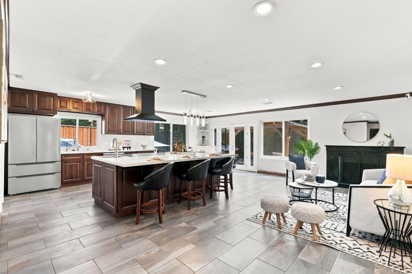 570 Biscayne Court