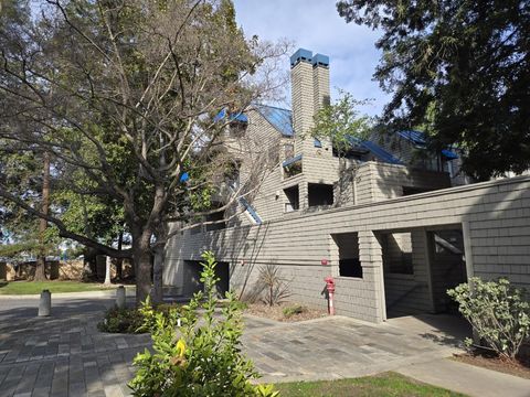 Photo of 1031 Foxchase Drive, San Jose, CA 95123 (MLS # ML82031601)