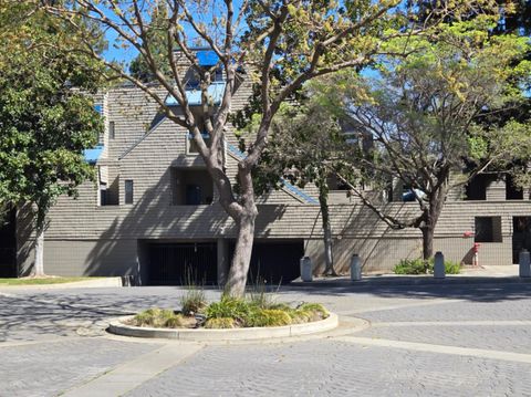 Photo of 1031 Foxchase Drive, San Jose, CA 95123 (MLS # ML82031601)