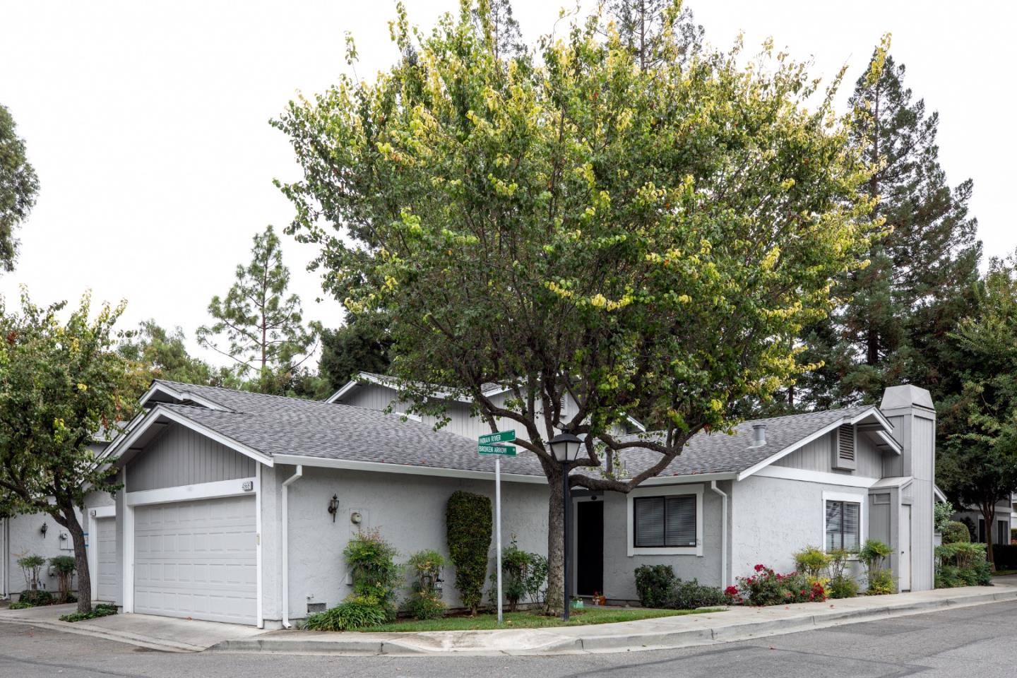 4868 Indian River Court