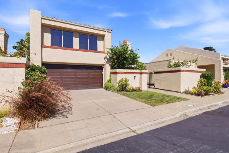 26 Lido Circle