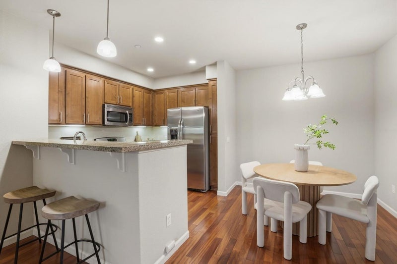 4388 El Camino Real 309