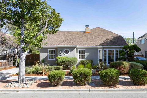 Tiny photo for 1637 Mariposa Avenue, PALO ALTO, CA 94306 (MLS # ML82039128)