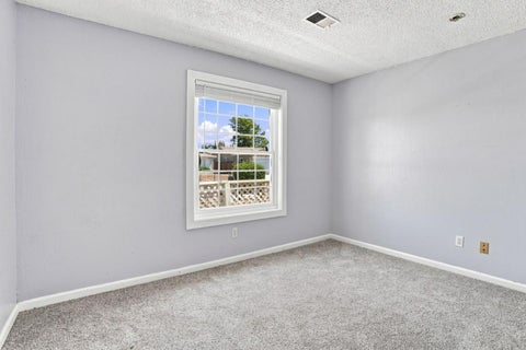 Tiny photo for 6 Huntington Circle, PITTSBURG, CA 94565 (MLS # ML82060441)