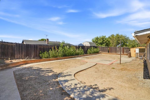 Tiny photo for 6 Huntington Circle, PITTSBURG, CA 94565 (MLS # ML82060441)