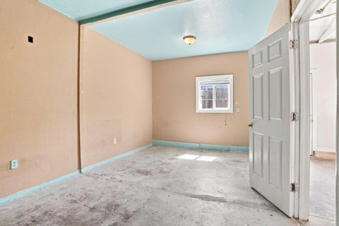 Tiny photo for 6 Huntington Circle, PITTSBURG, CA 94565 (MLS # ML82060441)