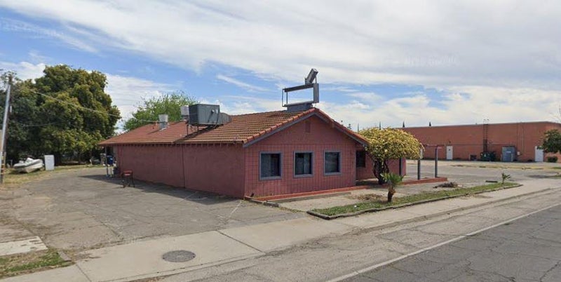 6618 North Winton Way