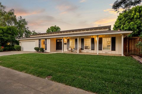 Photo of 3397 Ivan Way, MOUNTAIN VIEW, CA 94040 (MLS # ML82045274)