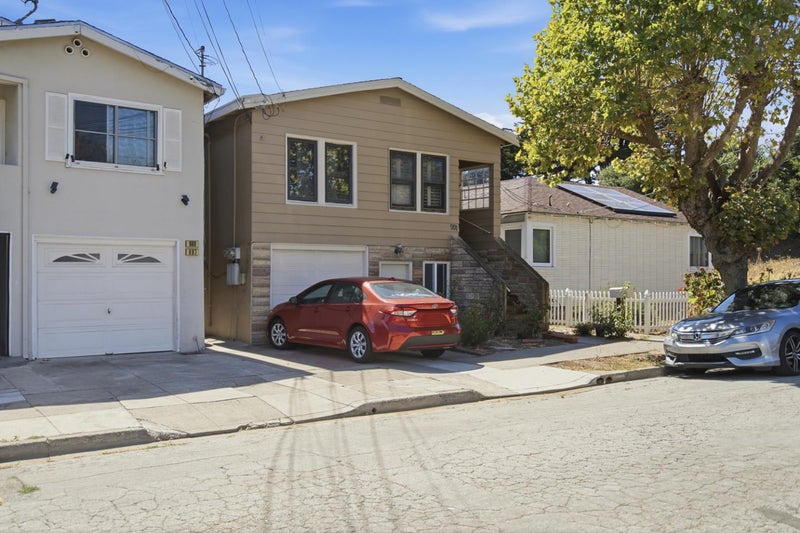 991 Mills Avenue