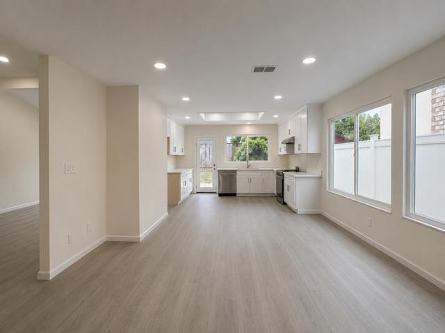 1274 Mayhew Drive
