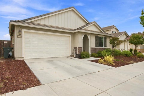 Photo of 545 Tanoak Street, HOLLISTER, CA 95023 (MLS # ML82060467)