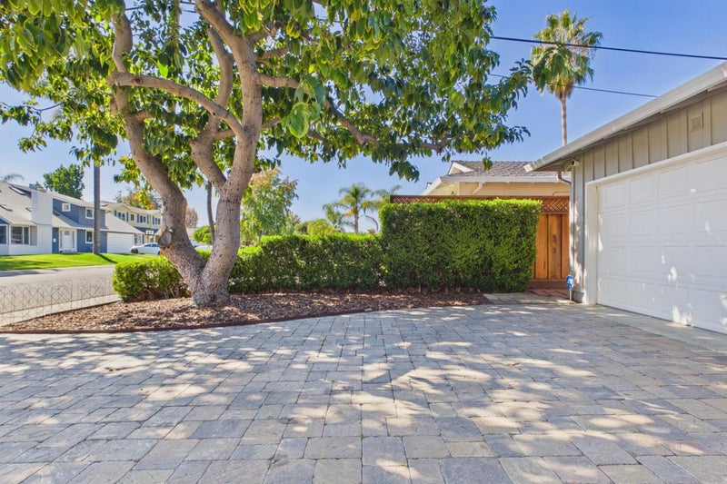 1651 Mount Vernon Drive