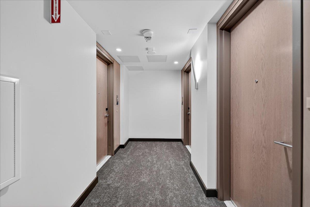 188 West Saint James Street 11101