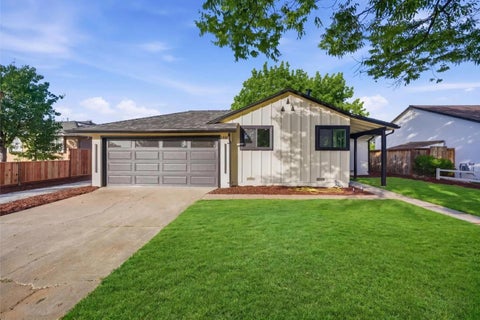 Photo of 5430 Clovercrest Drive, SAN JOSE, CA 95118 (MLS # ML82063201)