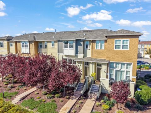 Photo of 307 Seattle Ln, REDWOOD CITY, CA 94065 (MLS # ML82038098)