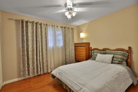 Tiny photo for 5480 Tradewinds Walkway #1, San Jose, CA 95123 (MLS # ML82028159)