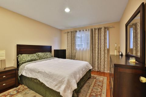 Tiny photo for 5480 Tradewinds Walkway #1, San Jose, CA 95123 (MLS # ML82028159)