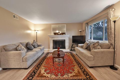 Tiny photo for 5480 Tradewinds Walkway #1, San Jose, CA 95123 (MLS # ML82028159)