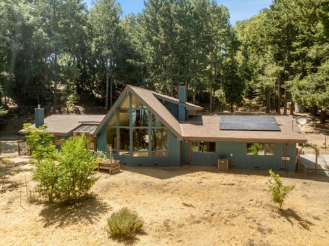 Photo of 19850 Skyline Boulevard, LOS GATOS, CA 95033 (MLS # ML82031979)