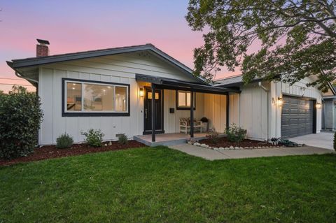 Photo of 957 Amstutz Drive, SAN JOSE, CA 95129 (MLS # ML82048319)