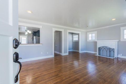 Tiny photo for 116 Oak Street, Salinas, CA 93901 (MLS # ML82039498)