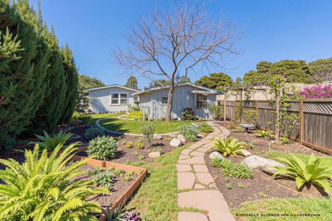 Tiny photo for 116 Oak Street, Salinas, CA 93901 (MLS # ML82039498)