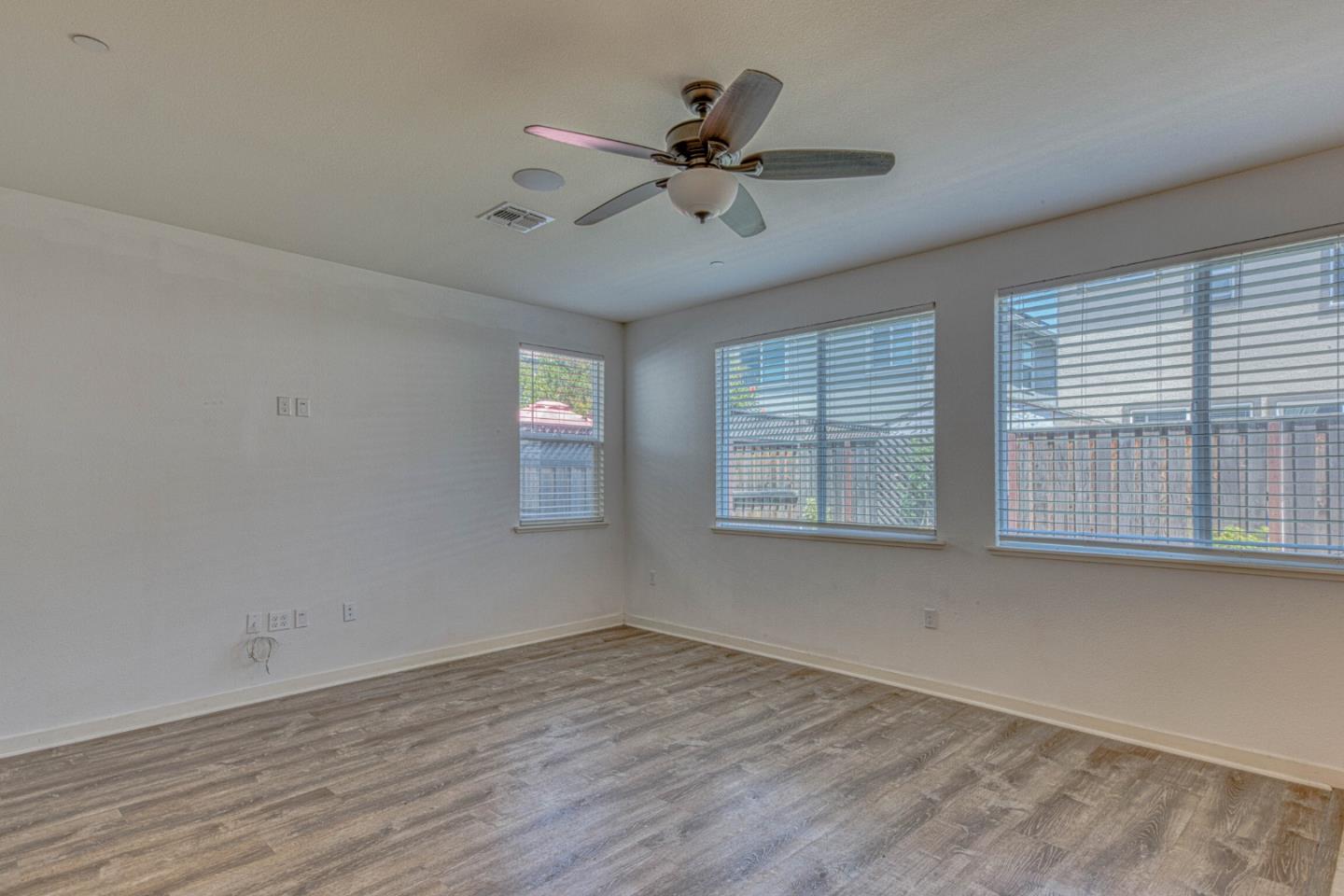 271 Lamplighter Lane