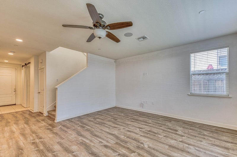 271 Lamplighter Lane
