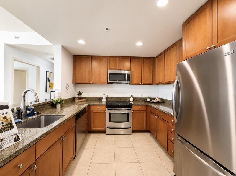 175 West Saint James Street 304